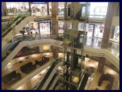 Oakland Mall, Zona 10 - atrium